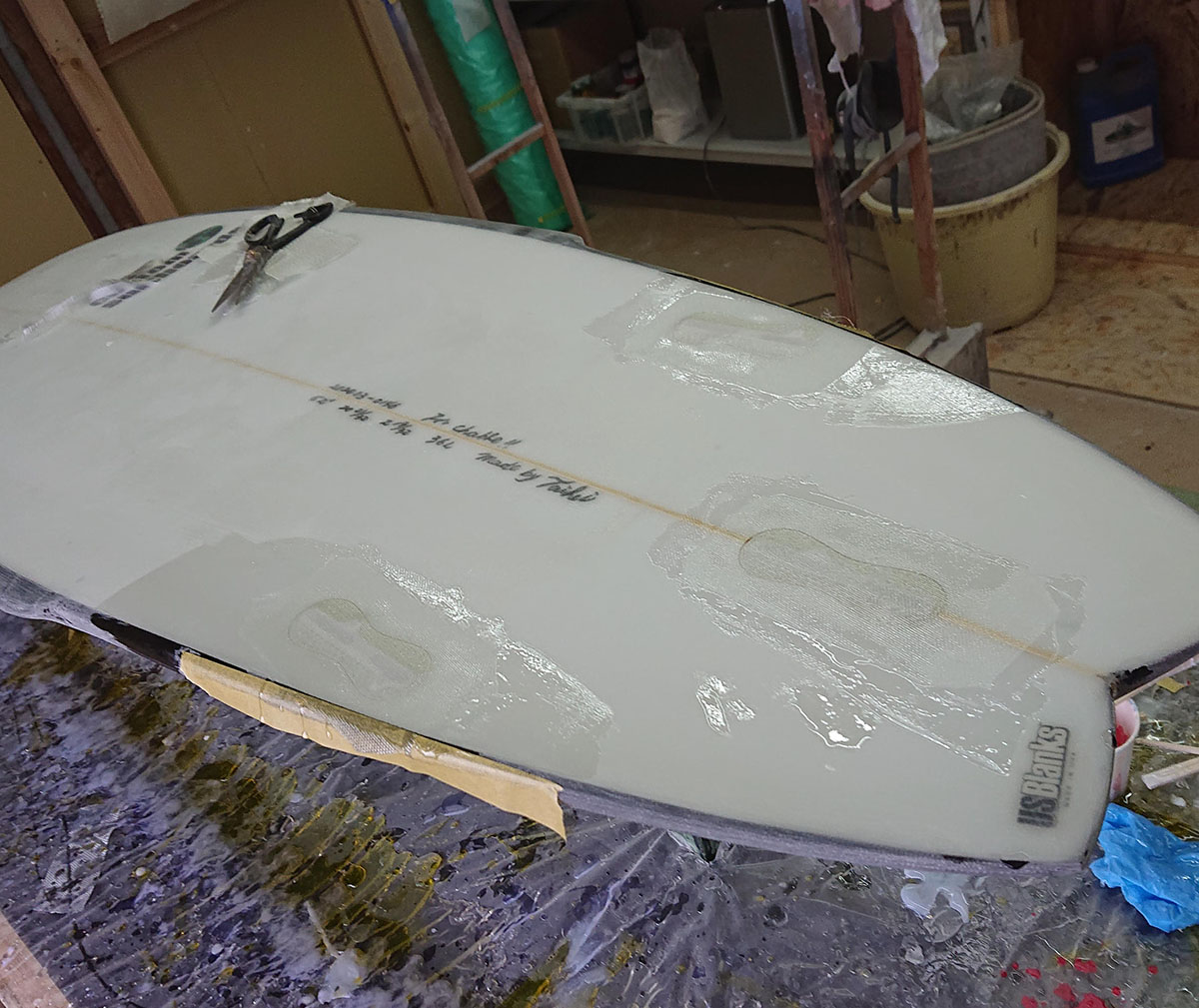 サーフボード修理 樹脂はインパラ・ノンパラ | Taisei custom surfboards