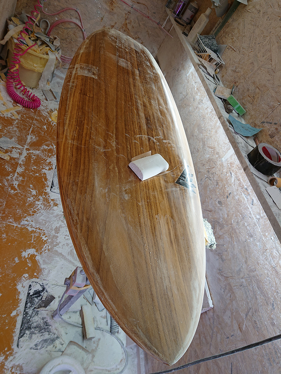 ティンバーテックを再生 エポキシでラミネート | Taisei custom surfboards